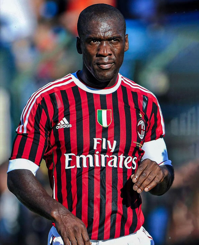 米兰传奇西多夫迎来57岁生日 历史级中场再获球