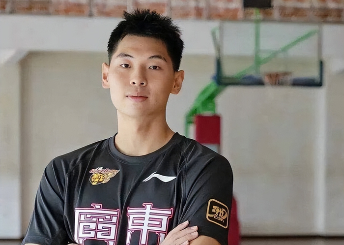 广东男篮双杀吉林男篮：战术调整与年轻球员崛