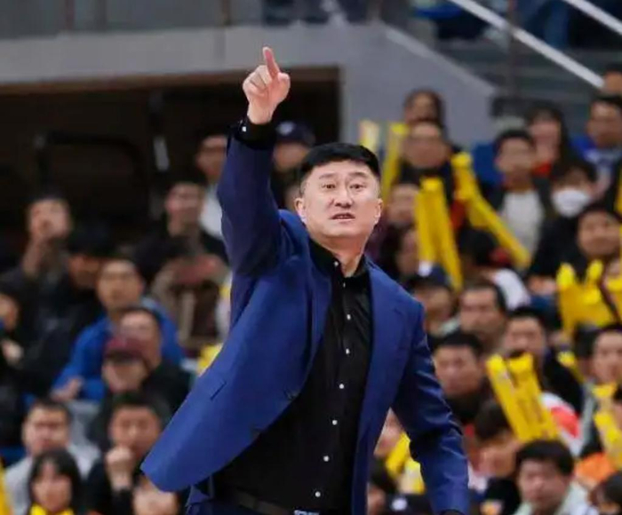 广东男篮双杀吉林男篮：战术调整与年轻球员崛