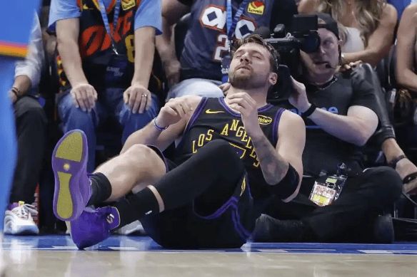 湖人崩塌：从西部前三到赛季报销，核心球员反