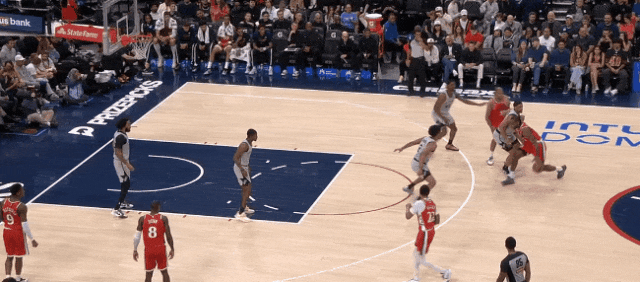 马刺双杀快船：莱纳德遇克星，尚帕尼成新小卡