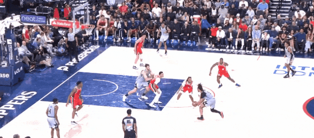 马刺双杀快船：莱纳德遇克星，尚帕尼成新小卡