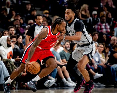 马刺双杀快船：莱纳德遇克星，尚帕尼成新小卡