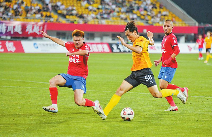 成都锦城队3-0完胜达州川汉子队 川超联赛多场激
